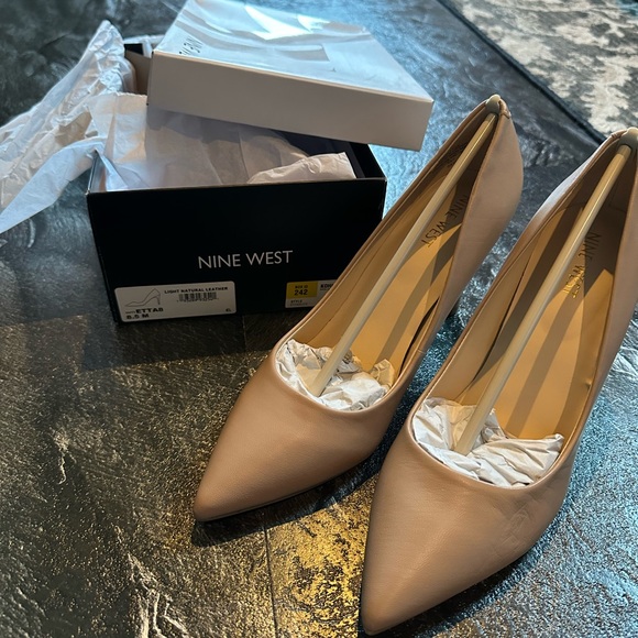 Nine West Women's Beige Heels - Picture 1 of 7